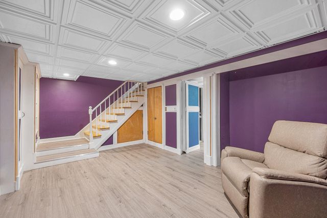 94 Granite Street, Londonderry, NH 03053