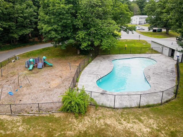 94 Granite Street, Londonderry, NH 03053