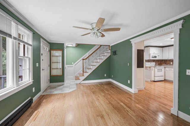 94 Granite Street, Londonderry, NH 03053