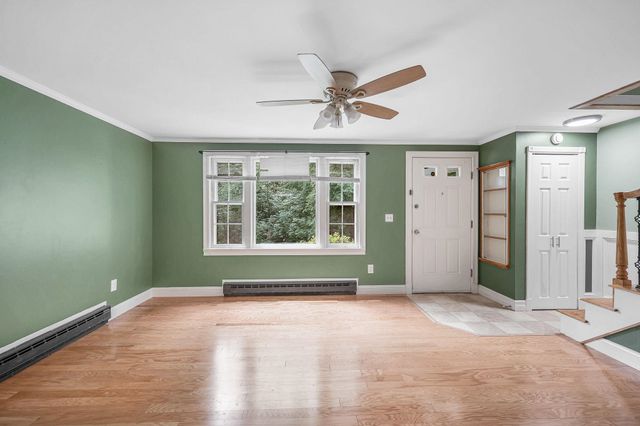 94 Granite Street, Londonderry, NH 03053
