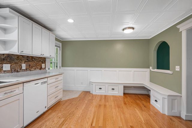 94 Granite Street, Londonderry, NH 03053