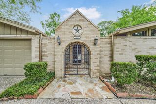 5147 Beechnut Street, Houston, TX 77096