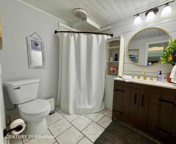 1655 Coolidge Avenue, Saginaw, MI 48638