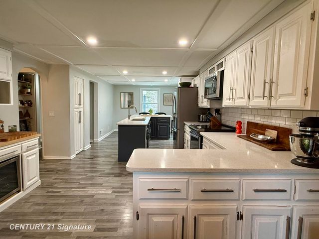 1655 Coolidge Avenue, Saginaw, MI 48638