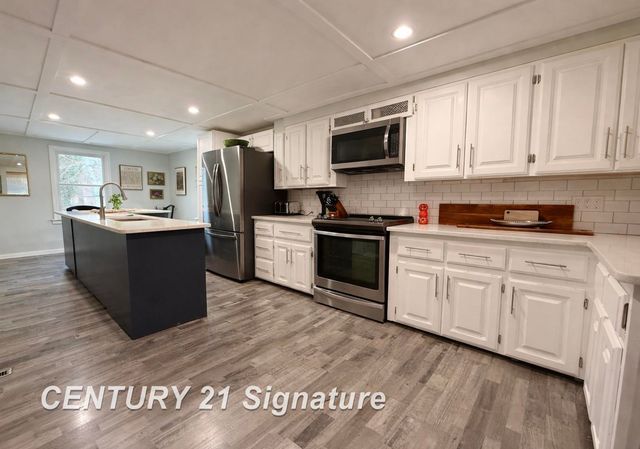 1655 Coolidge Avenue, Saginaw, MI 48638