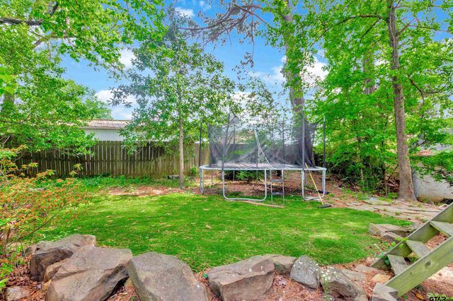 1908 Waunell Dr, Tyler, TX 75701