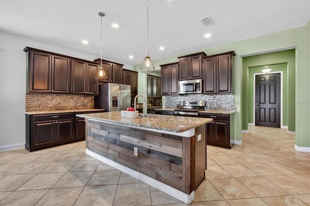 11762 WINTERSET COVE DRIVE, Riverview, FL 33579