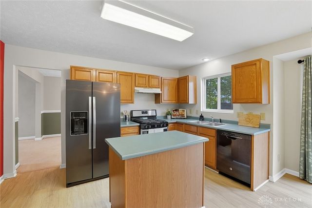 1384 Lamplighter Lane, Fairborn, OH 45324