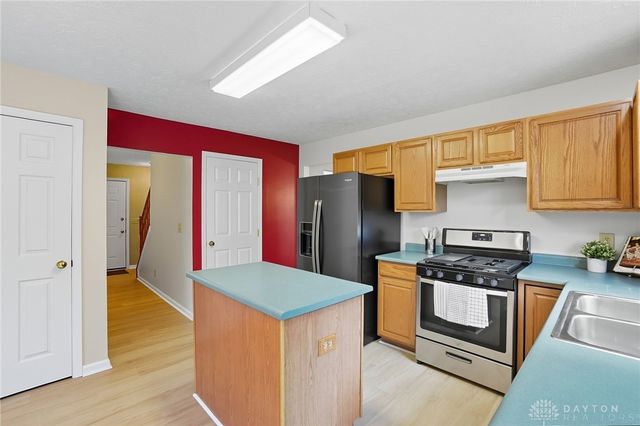 1384 Lamplighter Lane, Fairborn, OH 45324