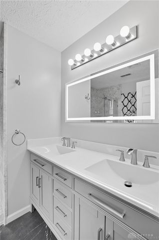 1384 Lamplighter Lane, Fairborn, OH 45324