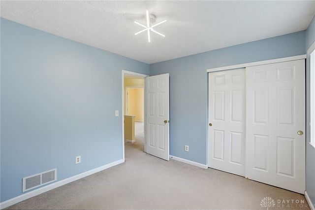 1384 Lamplighter Lane, Fairborn, OH 45324