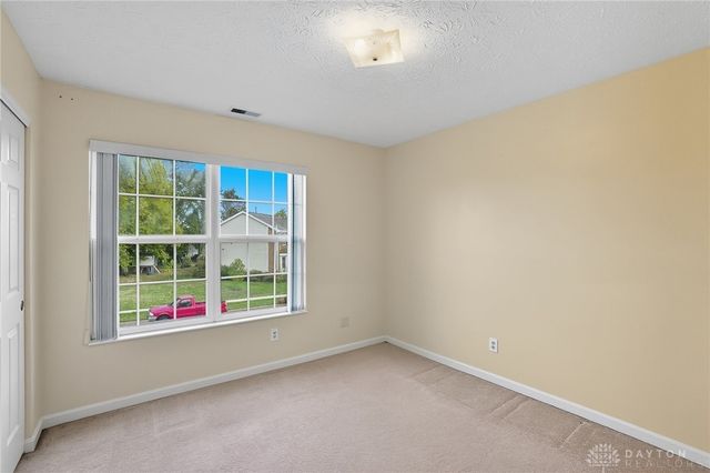 1384 Lamplighter Lane, Fairborn, OH 45324