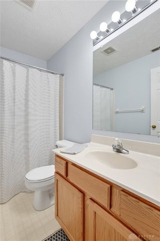 1384 Lamplighter Lane, Fairborn, OH 45324