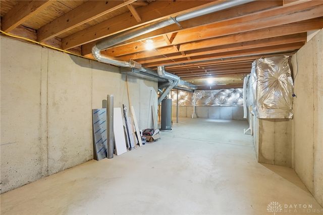 1384 Lamplighter Lane, Fairborn, OH 45324