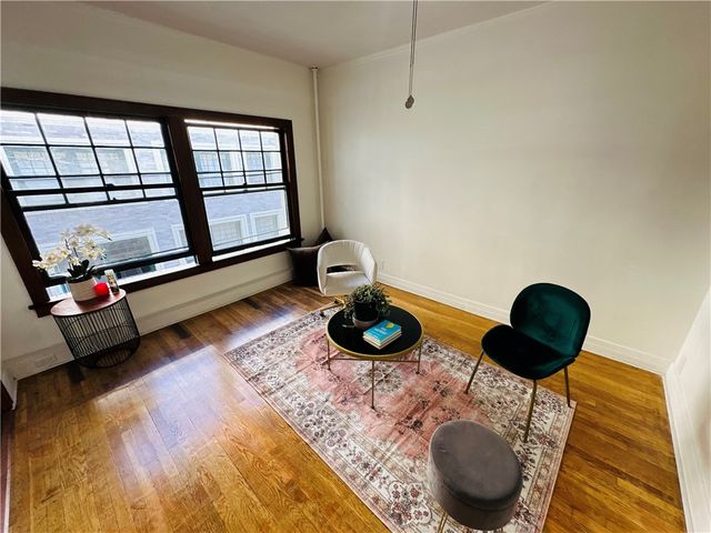 2121 James M Wood Boulevard W 316, Los Angeles, CA 90006