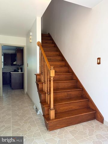 23 SHERRARD DR, Willow Street, PA 17584
