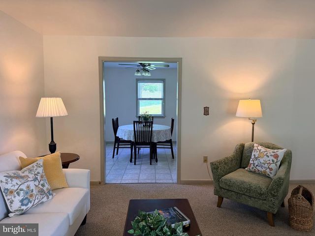 23 SHERRARD DR, Willow Street, PA 17584