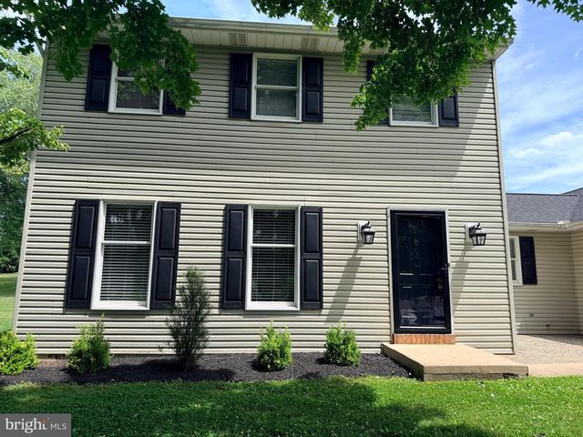 23 SHERRARD DR, Willow Street, PA 17584