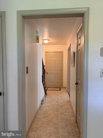 23 SHERRARD DR, Willow Street, PA 17584