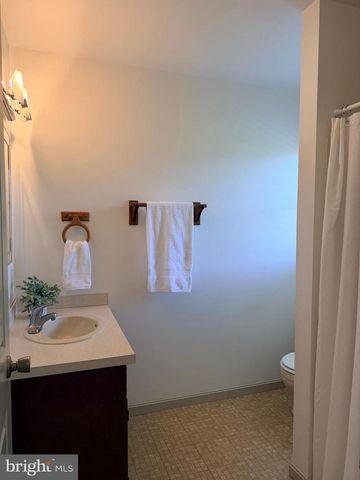 23 SHERRARD DR, Willow Street, PA 17584