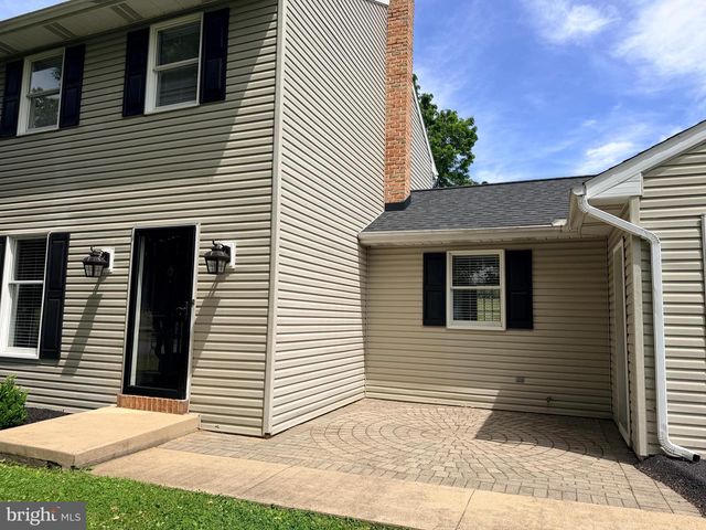 23 SHERRARD DR, Willow Street, PA 17584