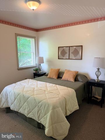 23 SHERRARD DR, Willow Street, PA 17584