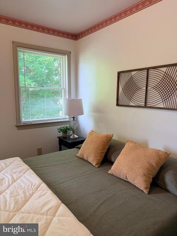23 SHERRARD DR, Willow Street, PA 17584