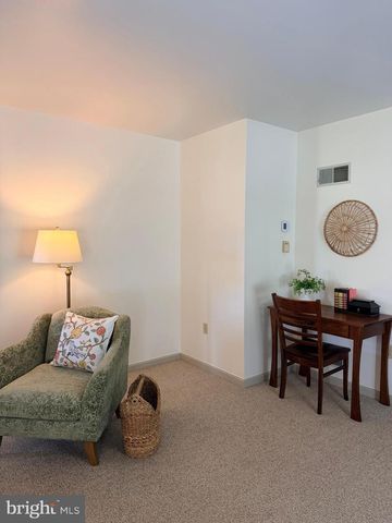 23 SHERRARD DR, Willow Street, PA 17584