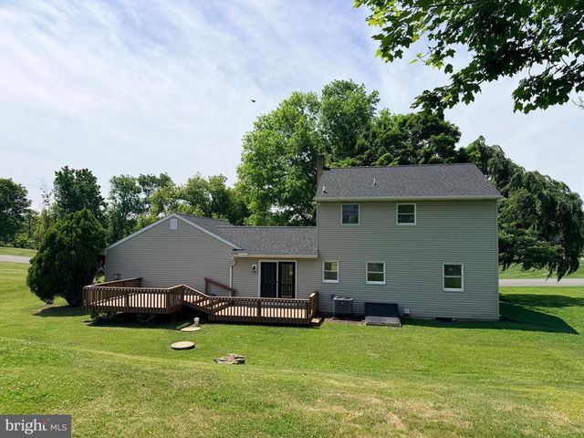 23 SHERRARD DR, Willow Street, PA 17584