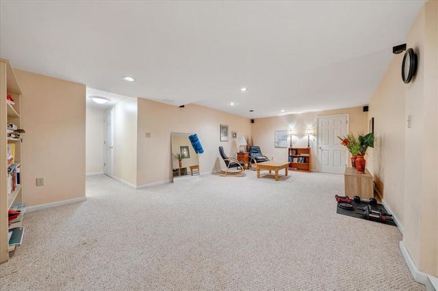 415 Willow Oak DR, Roanoke, VA 24014