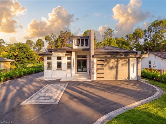768 20th AVE NW, Naples, FL 34120