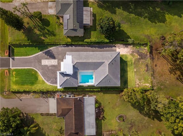 768 20th AVE NW, Naples, FL 34120