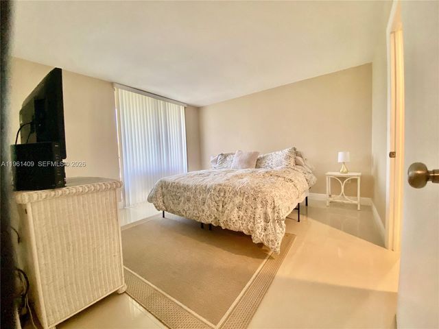 8035 SW 107th Ave 308, Miami, FL 33173