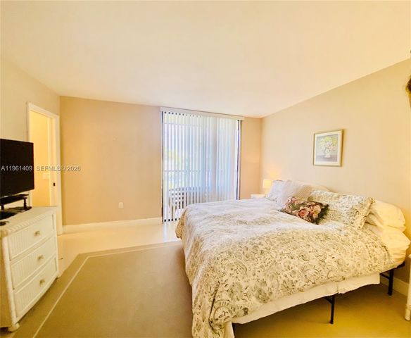 8035 SW 107th Ave 308, Miami, FL 33173