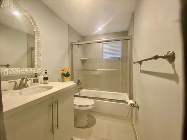 8035 SW 107th Ave 308, Miami, FL 33173