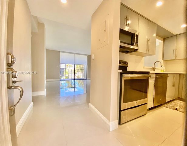 8035 SW 107th Ave 308, Miami, FL 33173