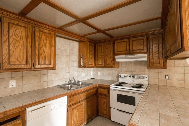 12520 Abbotts Way, Oklahoma City, OK 73142