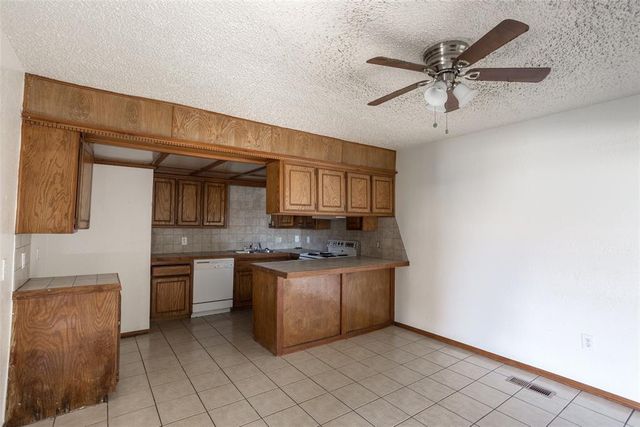 12520 Abbotts Way, Oklahoma City, OK 73142