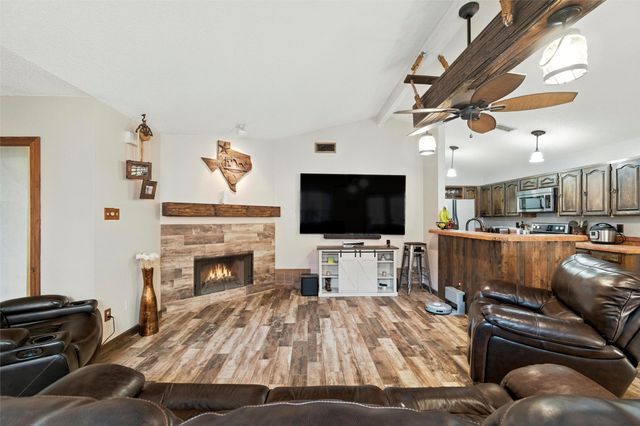 2800 Bridge Lake Drive, Irving, TX 75060