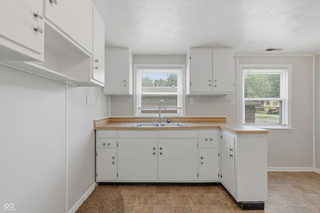2618 E 8th Street, Anderson, IN 46012