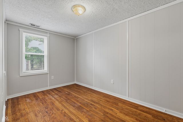 2618 E 8th Street, Anderson, IN 46012