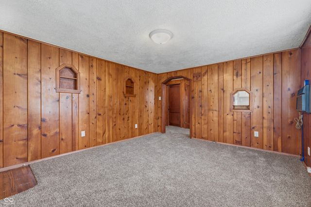 2618 E 8th Street, Anderson, IN 46012