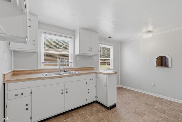 2618 E 8th Street, Anderson, IN 46012