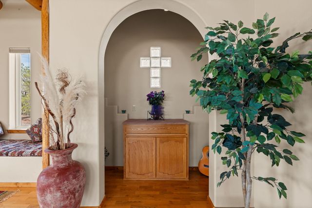 650 BARNETT Road, Bosque Farms, NM 87068