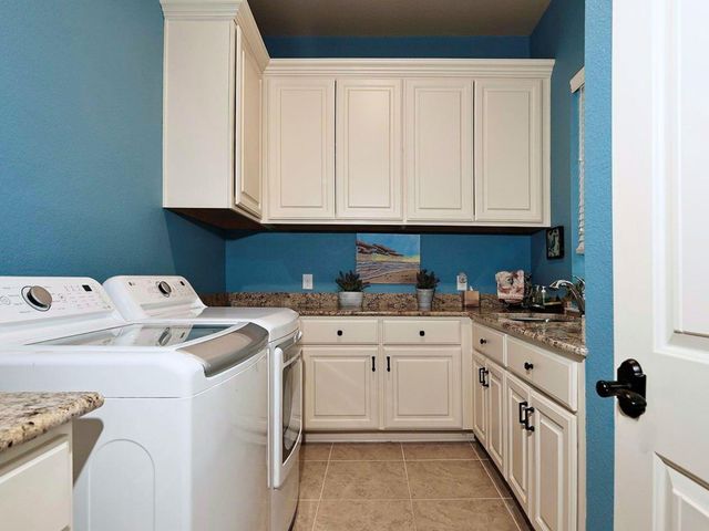 103 Windfair Loop, Montgomery, TX 77316
