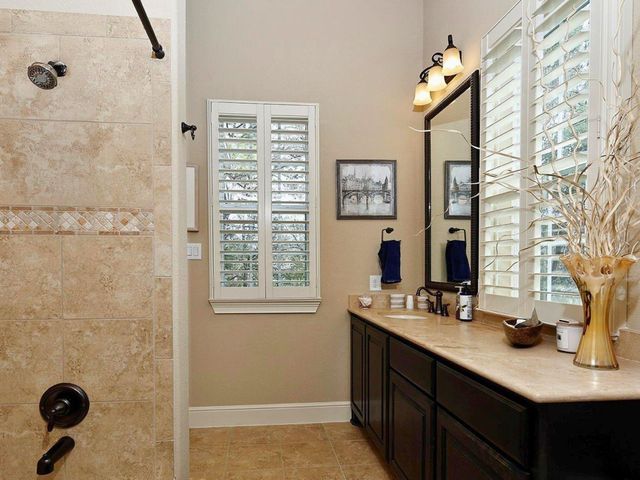103 Windfair Loop, Montgomery, TX 77316