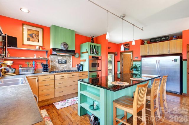 491 S Valley View Drive, Mars Hill, NC 28754