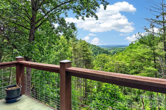 491 S Valley View Drive, Mars Hill, NC 28754