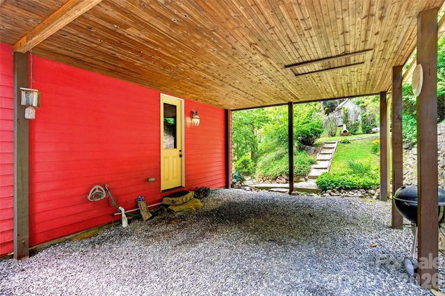491 S Valley View Drive, Mars Hill, NC 28754