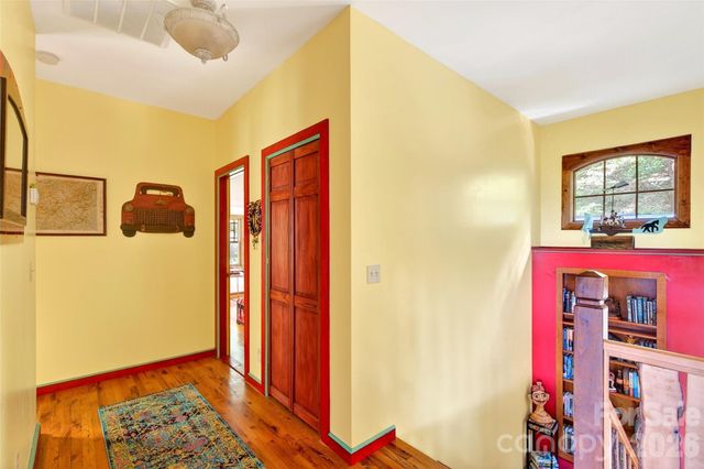 491 S Valley View Drive, Mars Hill, NC 28754